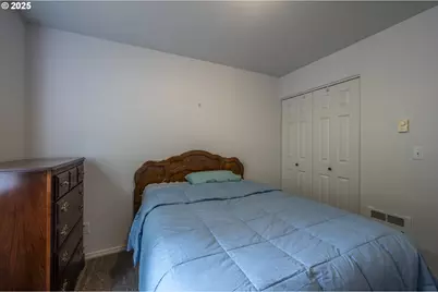 903 Chickses Dr, Coos Bay, OR 97420 - Photo 17