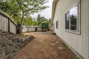 903 Chickses Dr, Coos Bay, OR 97420 - Photo 27