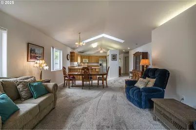 903 Chickses Dr, Coos Bay, OR 97420 - Photo 13