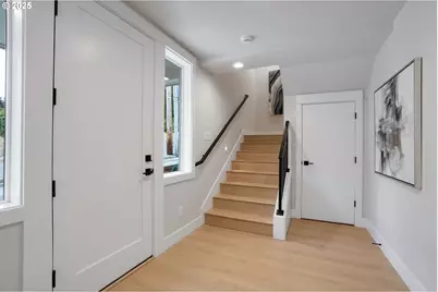 6012 SW 18th Ave, Portland, OR 97239 - Photo 3