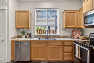 212 NW Glencory St, Hillsboro, OR 97124 - Photo 11