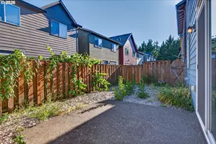 212 NW Glencory St, Hillsboro, OR 97124 - Photo 29