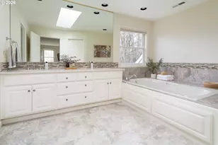 13276 Deerfield Ct, Lake Oswego, OR 97035 - Photo 21