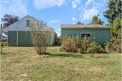301 E 2nd St, Canby, OR 97013 - Photo 31