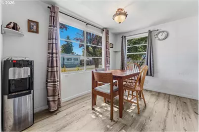 301 E 2nd St, Canby, OR 97013 - Photo 9