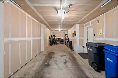 232 NE 76th Ave, Hillsboro, OR 97124 - Photo 33