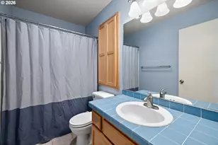 232 NE 76th Ave, Hillsboro, OR 97124 - Photo 27