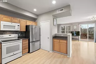 232 NE 76th Ave, Hillsboro, OR 97124 - Photo 11