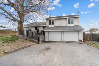 108 John Day St, Umatilla, OR 97882 - Photo 1