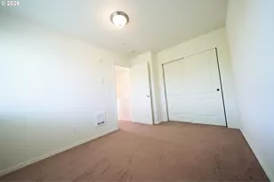 3317 SE 122nd Ave SE, Portland, OR 97236 - Photo 17
