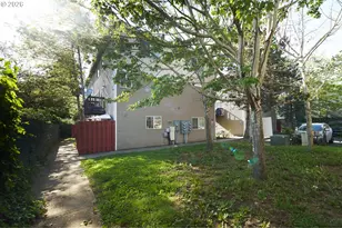 3317 SE 122nd Ave SE, Portland, OR 97236 - Photo 3