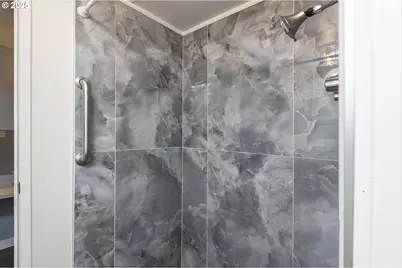 11624 SW Royal Villa Dr, Portland, OR 97224 - Photo 31