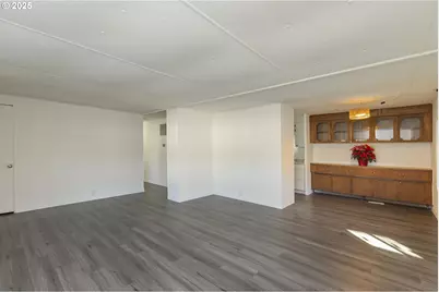 11624 SW Royal Villa Dr, Portland, OR 97224 - Photo 17