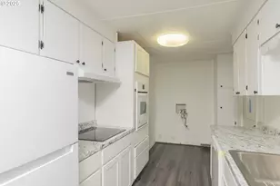 11624 SW Royal Villa Dr, Portland, OR 97224 - Photo 23