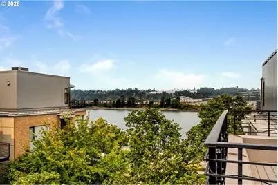 1636 NW Riverscape St, Portland, OR 97209 - Photo 39