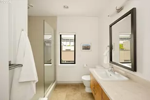 1636 NW Riverscape St, Portland, OR 97209 - Photo 33