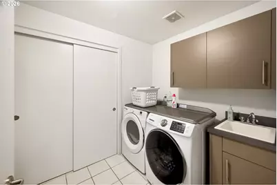 1636 NW Riverscape St, Portland, OR 97209 - Photo 39