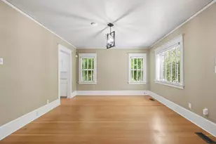 205 NW 12th St, Gresham, OR 97030 - Photo 5
