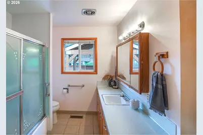 175 S 1st St, Kalama, WA 98625 - Photo 27