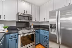 2349 NW Overton St, Portland, OR 97210 - Photo 11