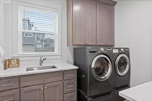 813 SW 9th St, Lincoln City, OR 97367 - Photo 41