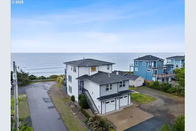 813 SW 9th St, Lincoln City, OR 97367 - Photo 1