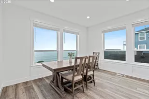 813 SW 9th St, Lincoln City, OR 97367 - Photo 7