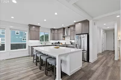 813 SW 9th St, Lincoln City, OR 97367 - Photo 9