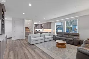 813 SW 9th St, Lincoln City, OR 97367 - Photo 37