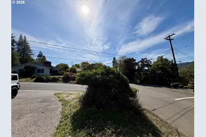 1122 SE Hawthorne Dr, Roseburg, OR 97470 - Photo 29