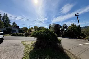 1122 SE Hawthorne Dr, Roseburg, OR 97470 - Photo 29