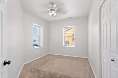 738 E Catherine Ave, Hermiston, OR 97838 - Photo 17