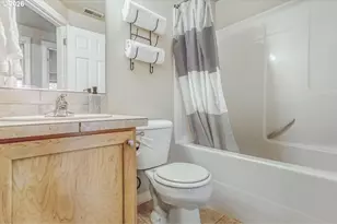 17395 SW Vincent St, Beaverton, OR 97078 - Photo 21