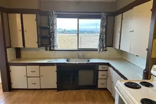 247 Troh Ln, Glenwood, WA 98619 - Photo 9