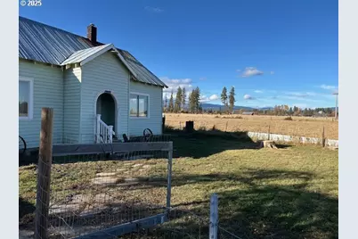 247 Troh Lane, Glenwood, WA 98619 - Photo 7