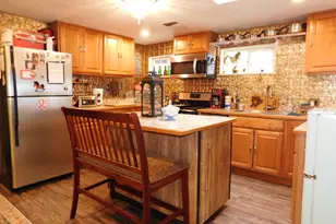 416 S 10th St, Cottage Grove, OR 97424 - Photo 3