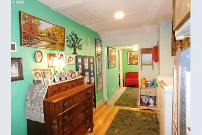 416 S 10th St, Cottage Grove, OR 97424 - Photo 13