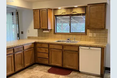 9255 SW 130th Ave, Beaverton, OR 97008 - Photo 7