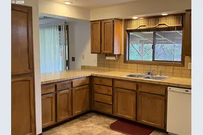 9255 SW 130th Ave, Beaverton, OR 97008 - Photo 9