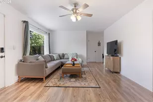 12311 SE Ramona St, Portland, OR 97236 - Photo 9