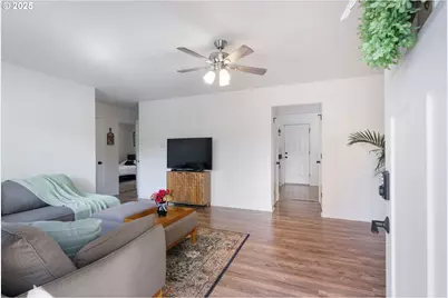 12311 SE Ramona St, Portland, OR 97236 - Photo 27