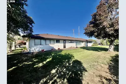 1112 Parallel St, Milton-Freewater, OR 97862 - Photo 25