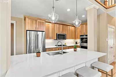 906 N 9th Way, Ridgefield, WA 98642 - Photo 3