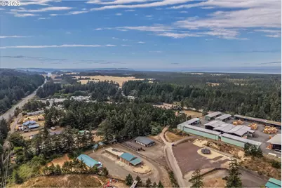 93697 Storage Dr, North Bend, OR 97459 - Photo 23