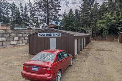 93697 Storage Dr, North Bend, OR 97459 - Photo 11