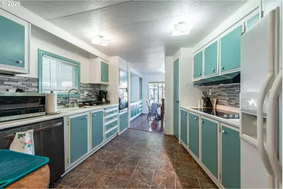 1800 Lakewood Ct #59, Eugene, OR 97402 - Photo 15