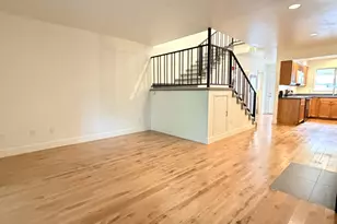 547 N Hayden Bay Dr, Portland, OR 97217 - Photo 5
