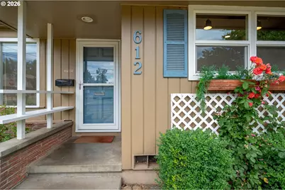612 NW 13th St, McMinnville, OR 97128 - Photo 5