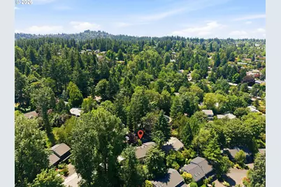 9824 SW Quail Post Rd, Portland, OR 97219 - Photo 47