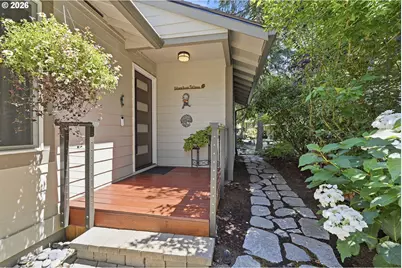 9824 SW Quail Post Rd, Portland, OR 97219 - Photo 3